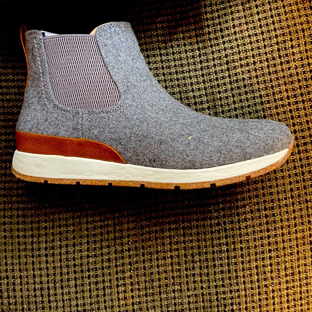 BOC Kara Boot size 8